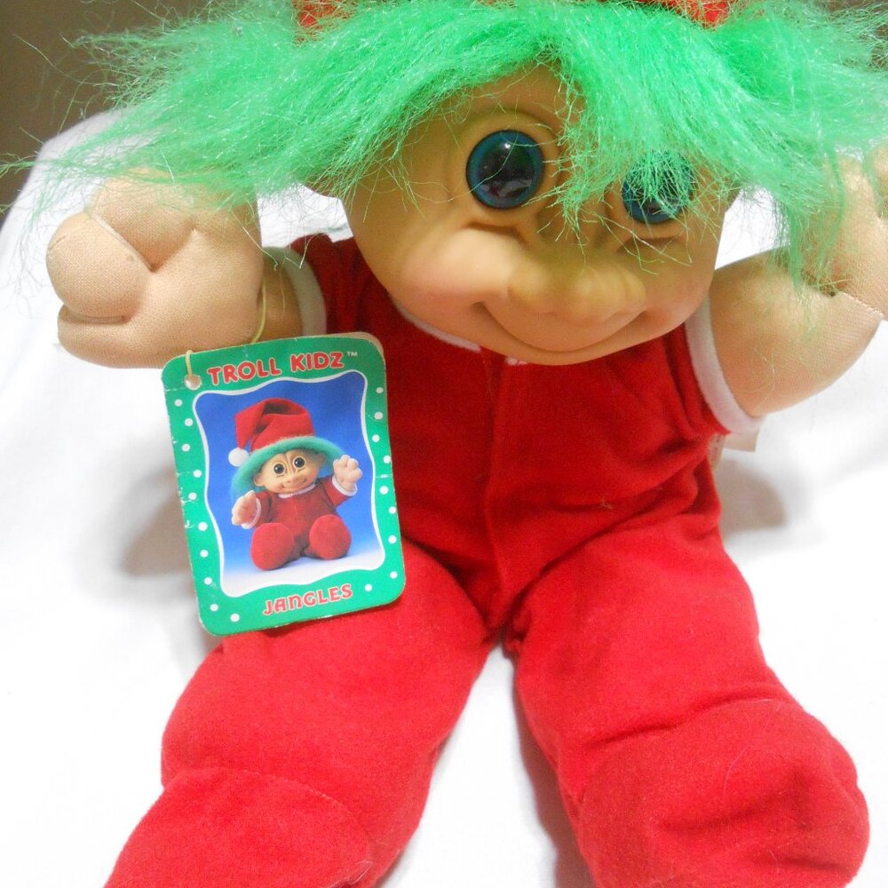VTG RUSS BERRIE TROLL KIDZ JANGLES PLUSH CHRISTMAS DOLL IN RED PAJAMAS 12" TAGS